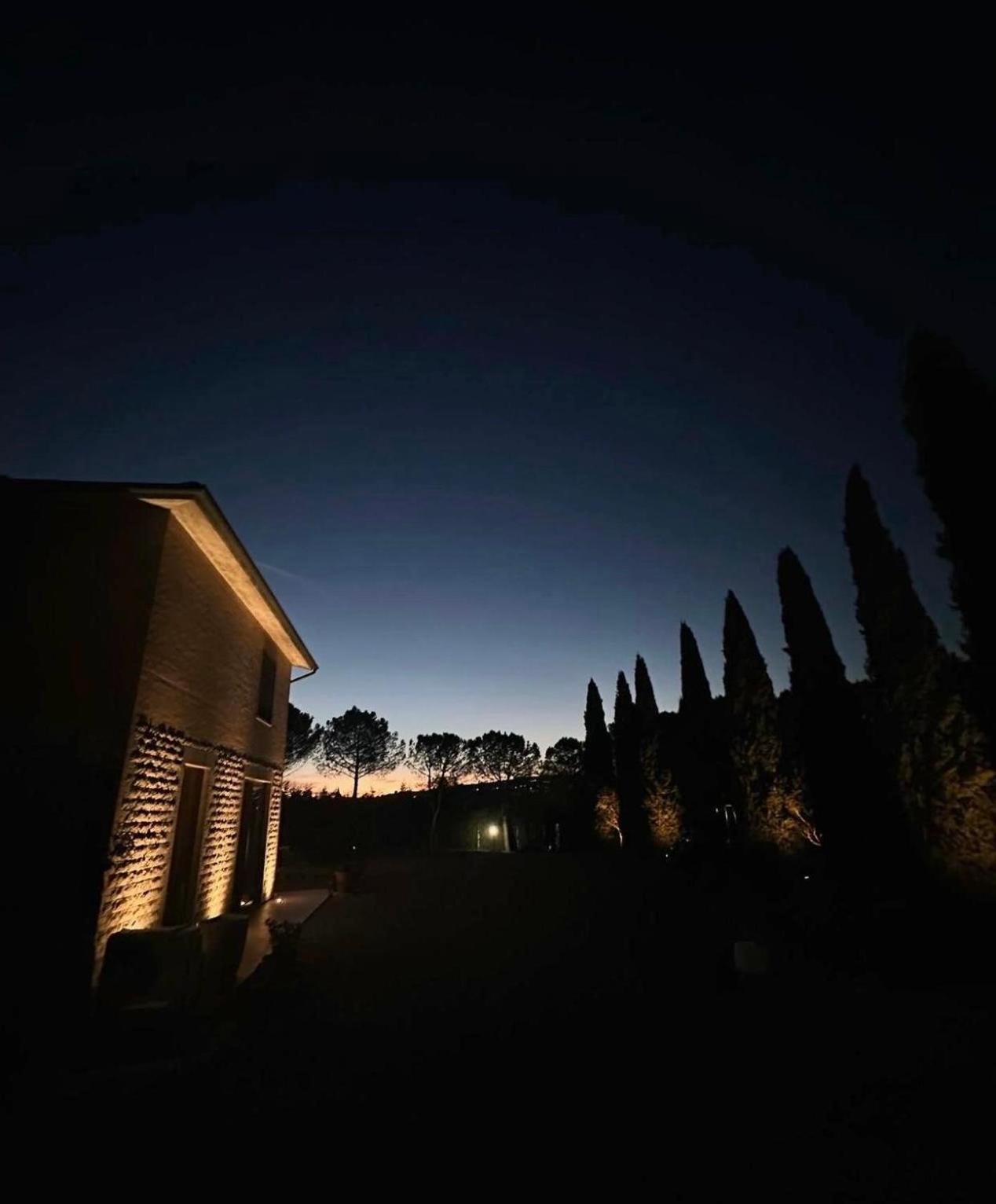 Agriturismo La Terrazza Sul Mangia Siena Eksteriør billede