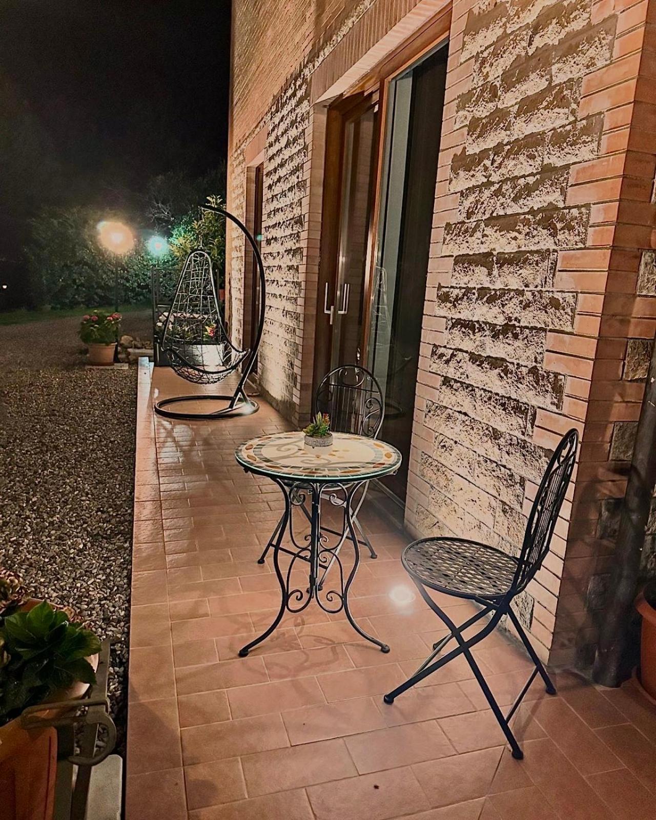 Agriturismo La Terrazza Sul Mangia Siena Eksteriør billede